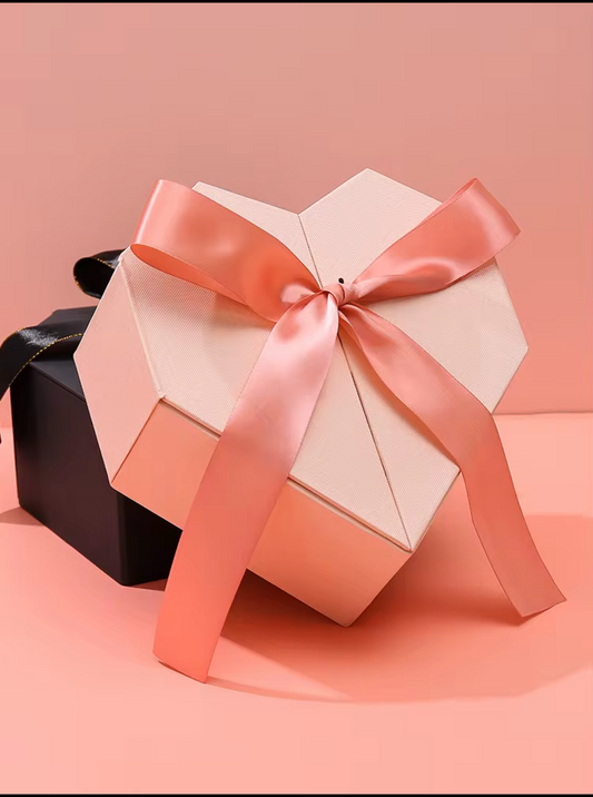 Boîte Cadeau Cœur avec Ruban Élégant | Emballage Luxe Sénégal
